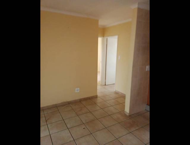2 BEDROOM TOWNHOUSE FOR SALE IN ORMONDE